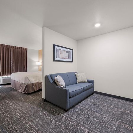 Cobblestone Hotel & Suites - Bellefontaine Esterno foto