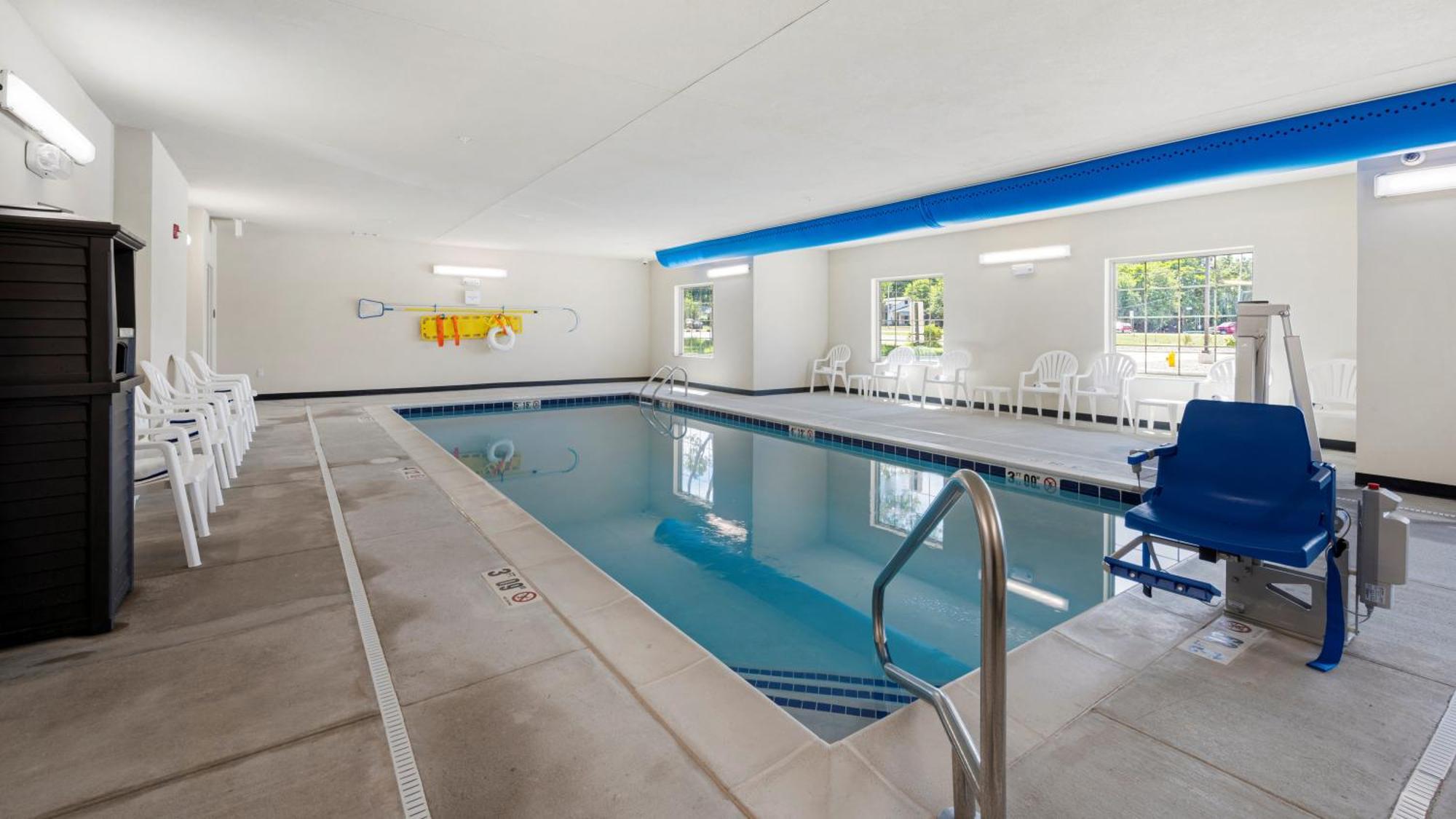 Cobblestone Hotel & Suites - Bellefontaine Esterno foto